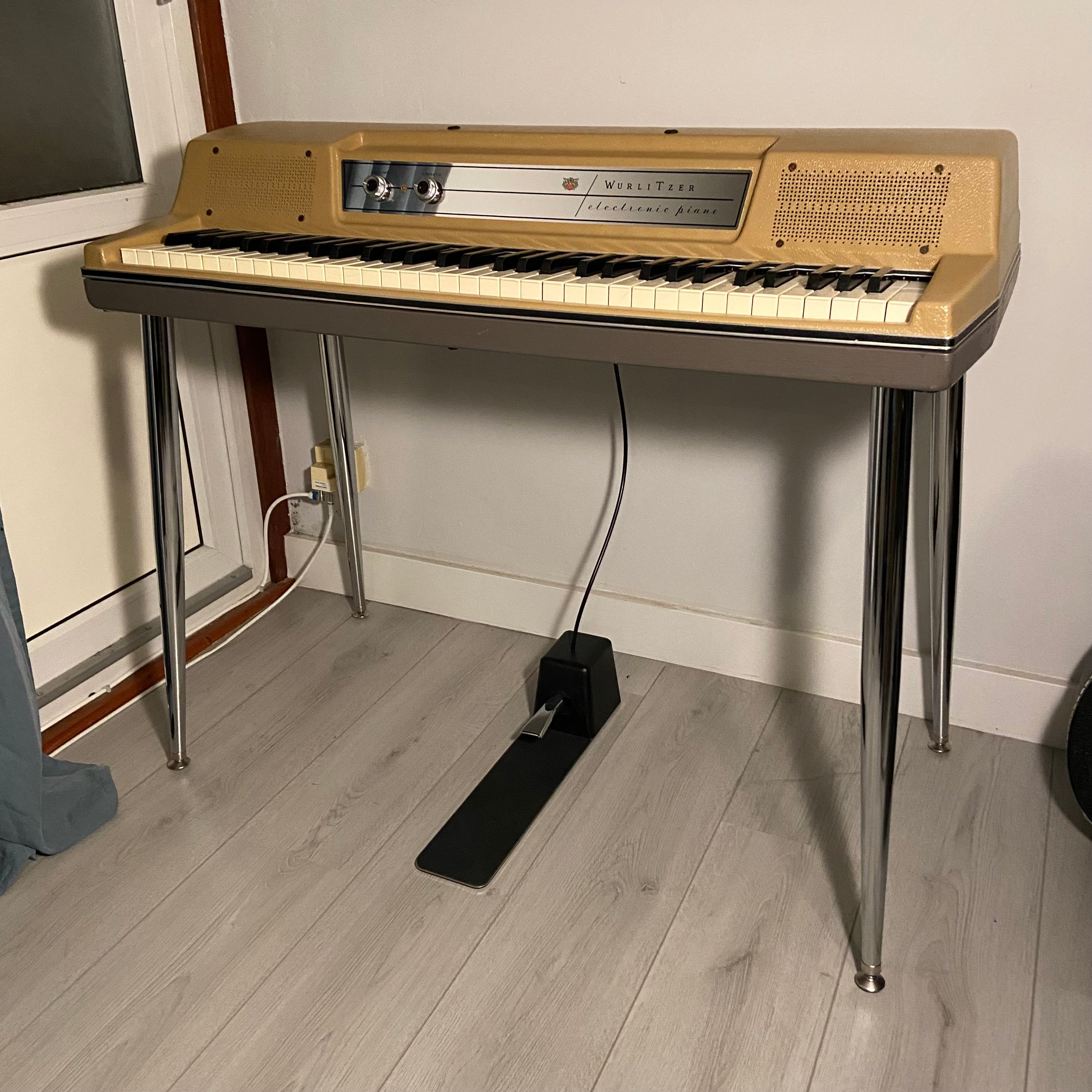 Wurlitzer 206 hybrid chop