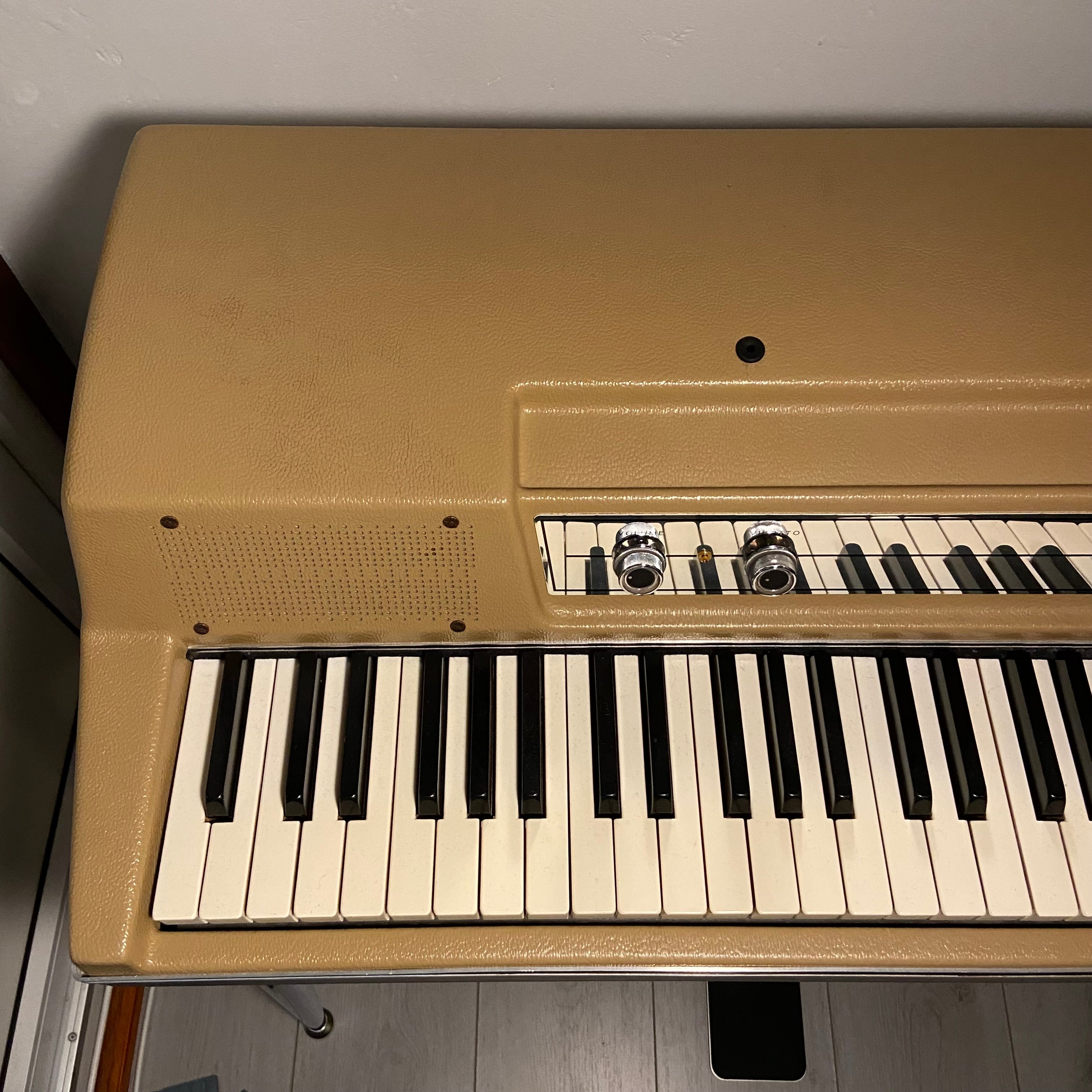 Wurlitzer 206 hybrid chop