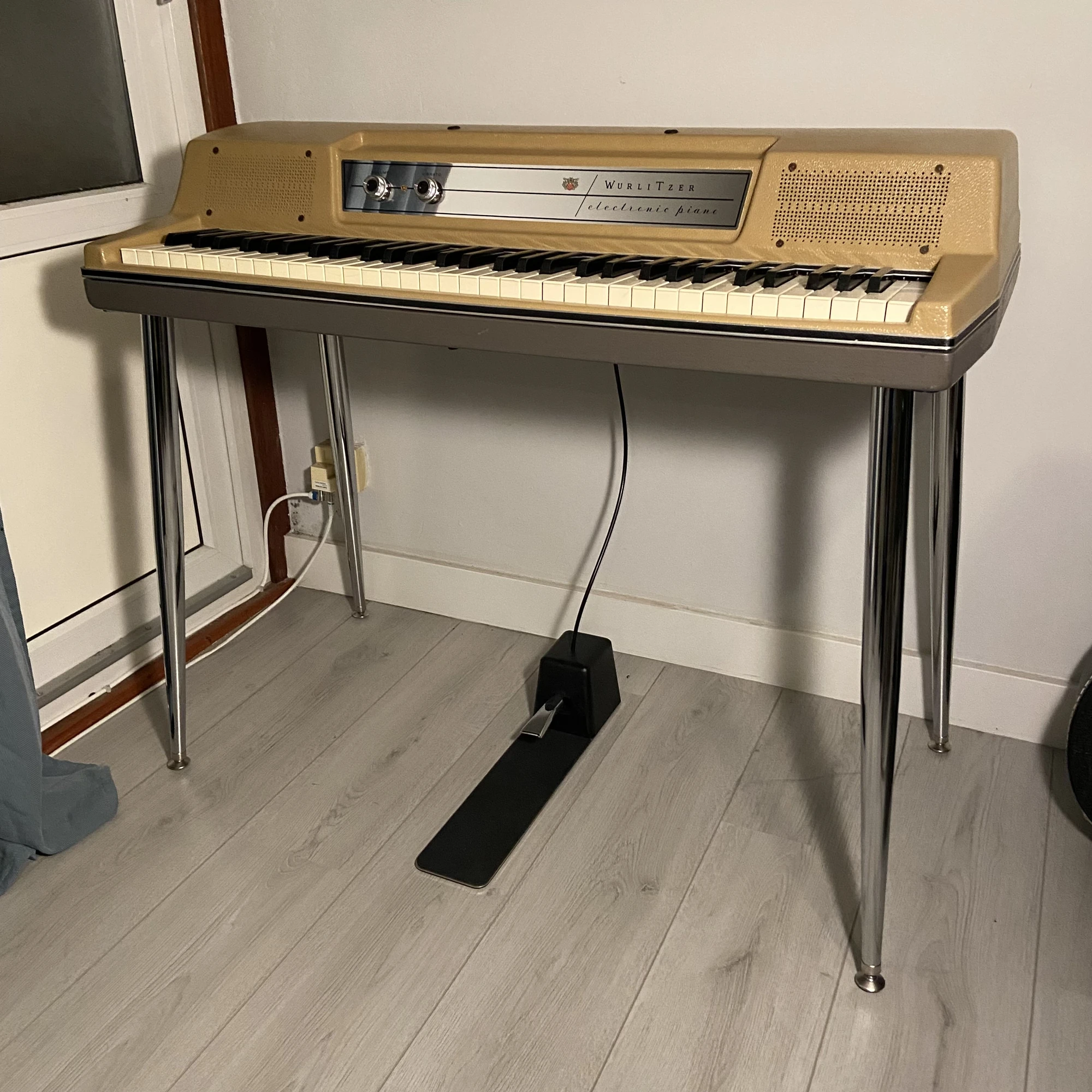 Wurlitzer 206 hybrid chop